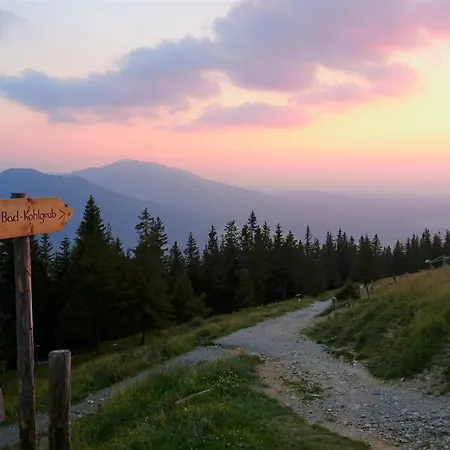 アパート Hoernlestubn